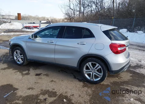 2015 Mercedes-Benz Gla 250 4Matic z USA, uszkodzony, nr VIN WDCTG4GB2FJ131256